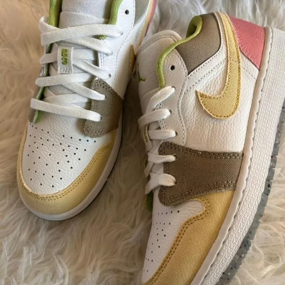 RESERVED Air Jordan 1 low - Picture 3 of 6